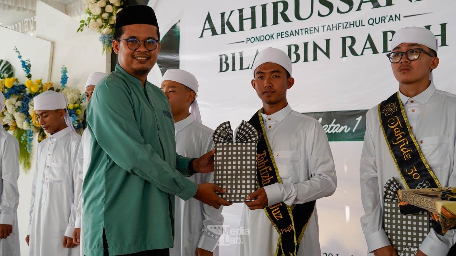 Alhamdulillah, Empat Santri PPTQ Bilal bin Rabah Lulus Ujian Hafalan 30 Juz Sekali Duduk